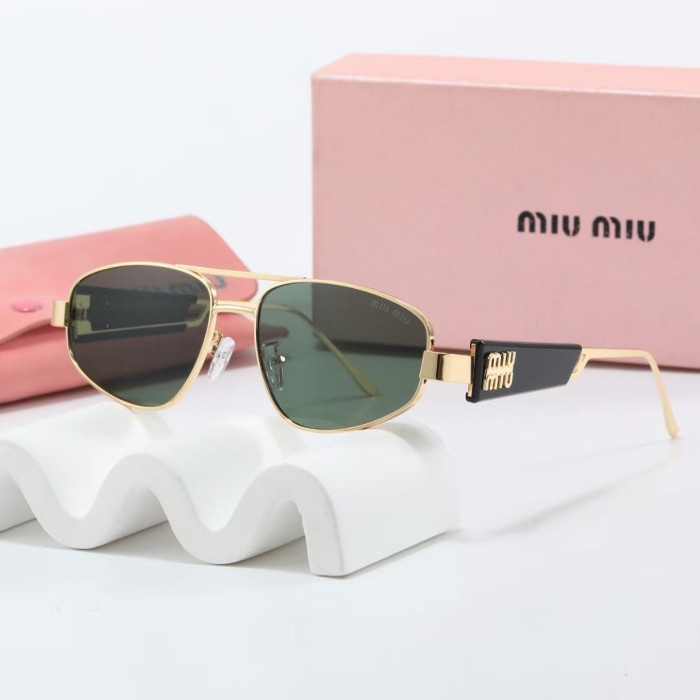 Blue light blocking sunglasses with the box and case ,G25-1188-1195
