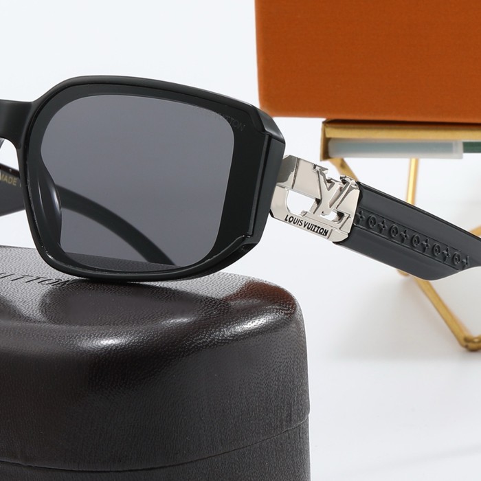 Blue light blocking sunglasses with the box and case ,G25-1143-1146