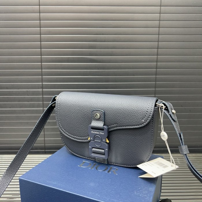 Split leather bag ,3A ,size 20x13cm,no box,  B75-139