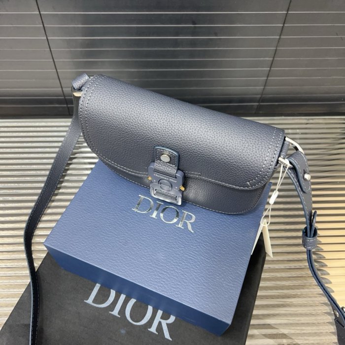 Split leather bag ,3A ,size 20x13cm,no box,  B75-139