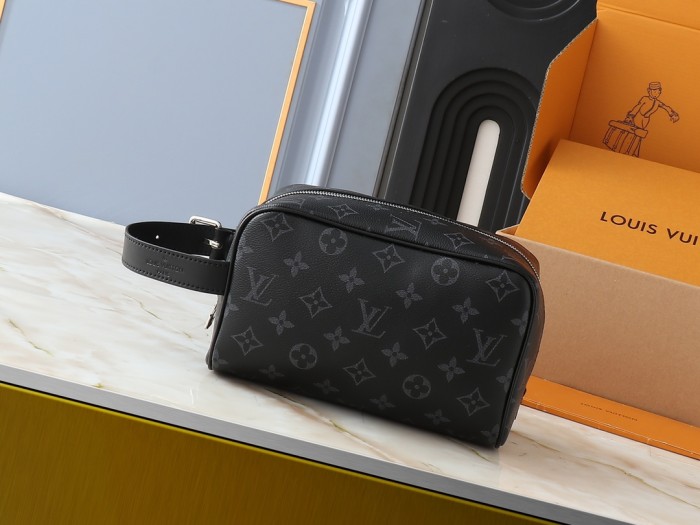 Leather bag ,5A ,size 23x13x12cm,no box,  B75-144