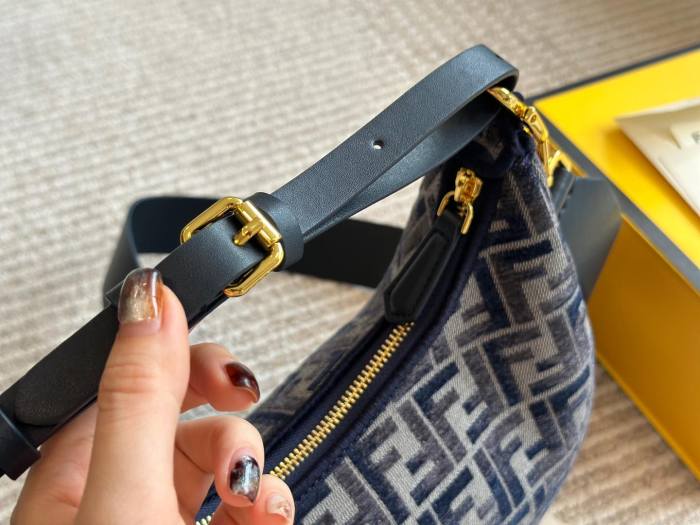 Canvas split leather bag ,4A ,size 26cm,no box,  B88-110