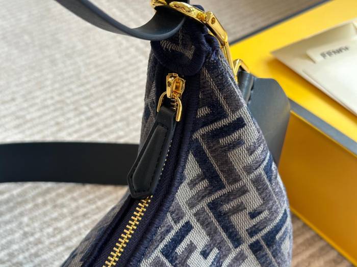 Canvas split leather bag ,4A ,size 26cm,no box,  B88-110