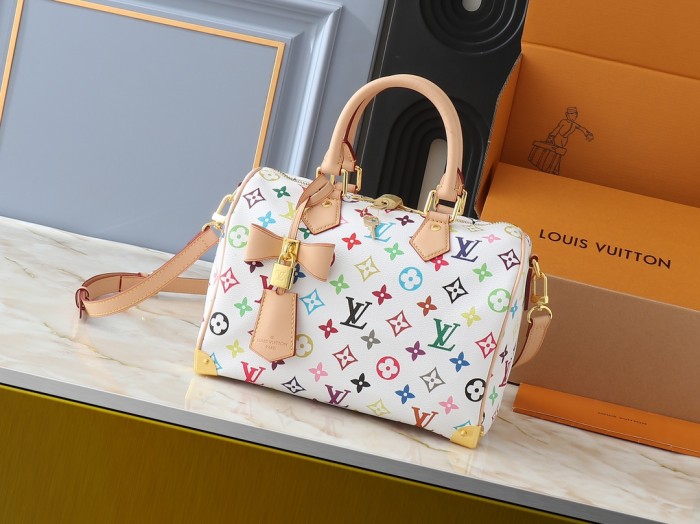 Leather bag ,5A ,size 25x19x15cm/30x21x17,no box,  B88-140-141