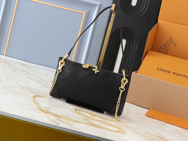 Leather bag ,5A ,size 25x13x5cm,no box, B88-120