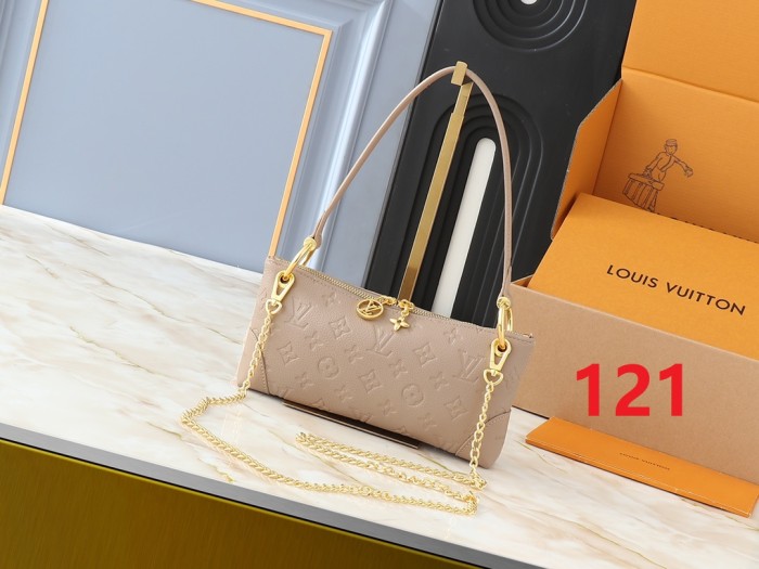 Leather bag ,5A ,size 25x13x5cm,no box,  B88-121