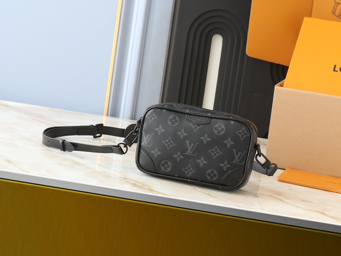 Leather bag ,5A ,size 20x13x6.5cm,no box,  B88-144