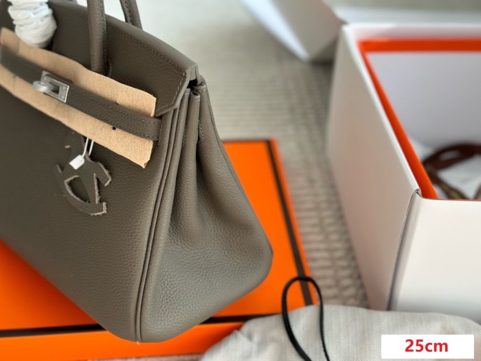 Leather bag ,5A ,size 25cm,no box,  B110-19