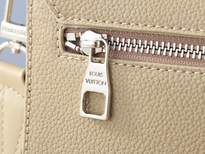 Leather bag ,5A ,size 28x24x10cm,no box,  B110-26