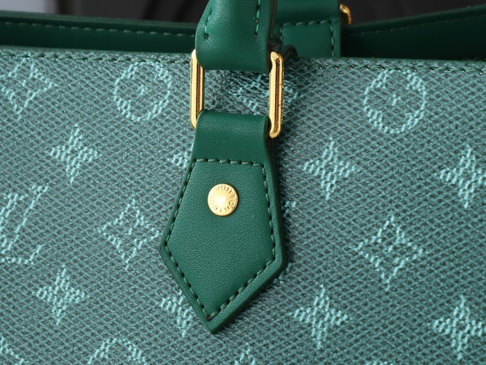 Leather bag ,5A ,size 41x33x14cm,no box,  B110-25