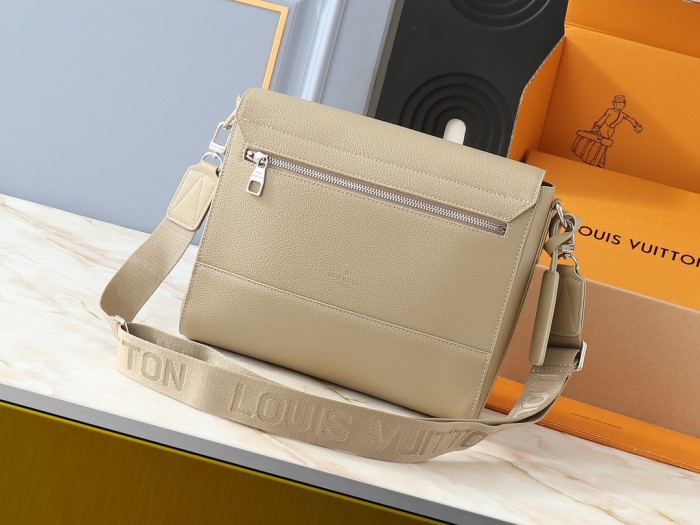 Leather bag ,5A ,size 28x24x10cm,no box,  B110-26
