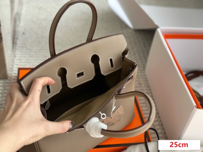 Leather bag ,5A ,size 25cm,no box,  B110-18