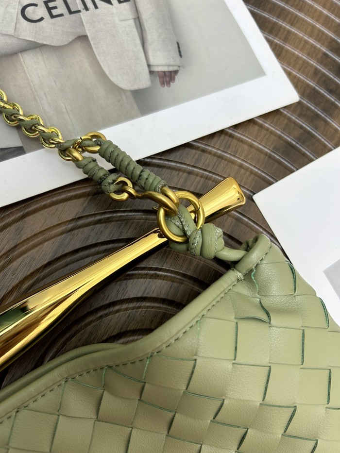 Leather bag ,5A ,size 20x33x4cm,no box,  B110-14