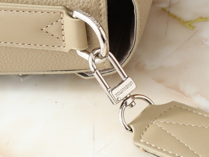 Leather bag ,5A ,size 28x24x10cm,no box,  B110-26