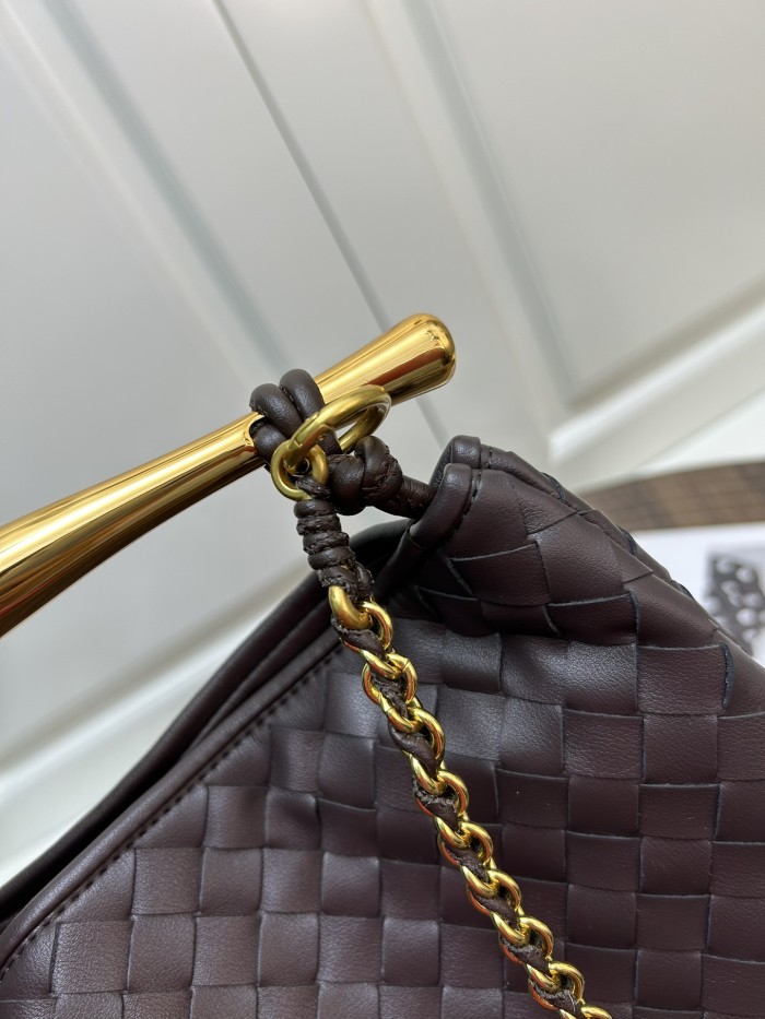 Leather bag ,5A ,size 20x33x4cm,no box,  B110-16