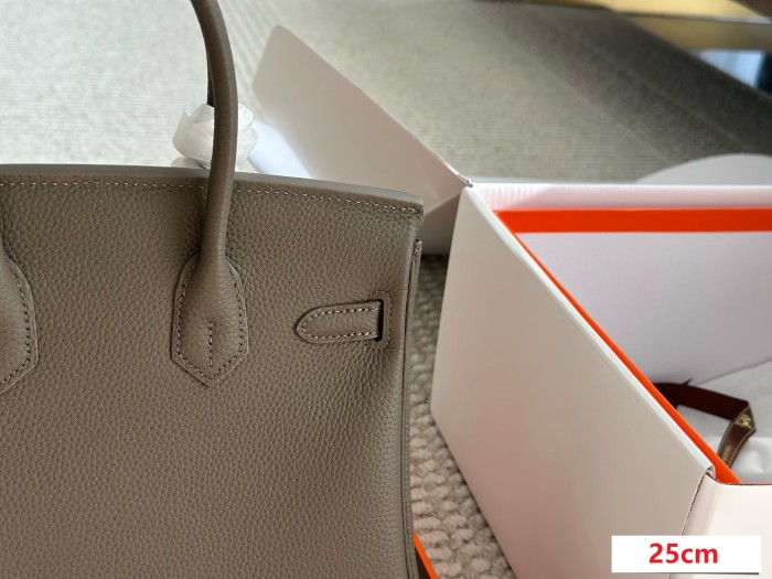 Leather bag ,5A ,size 25cm,no box,  B110-19