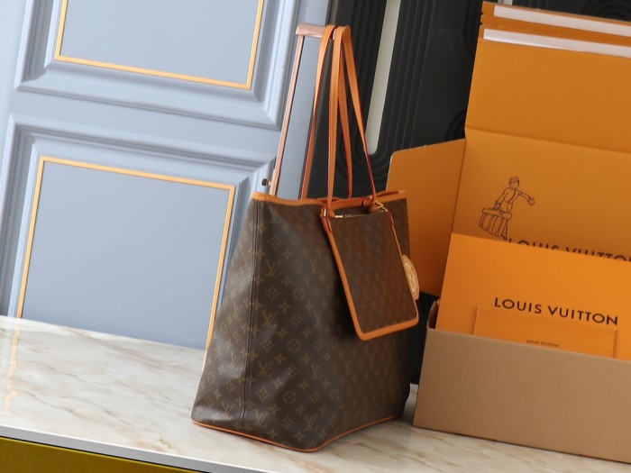 Leather bag ,5A ,size 42cm,no box,  B110-20