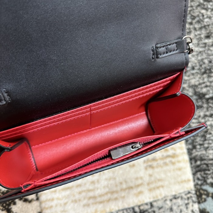 5A, real lether,  cross shoulder bag , size 22x12x5.5cm, no box. B98-11