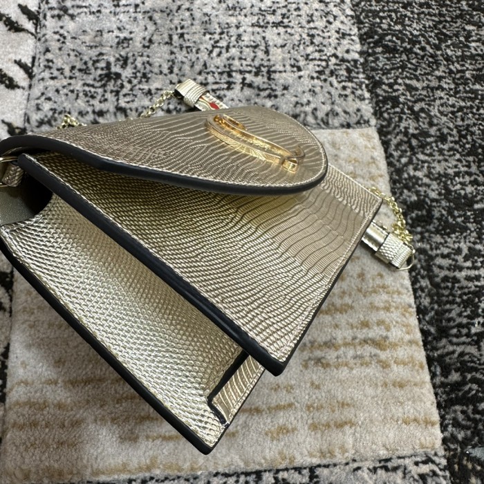 5A, real lether,  cross shoulder bag , size 22x12x5.5cm, no box. B98-116