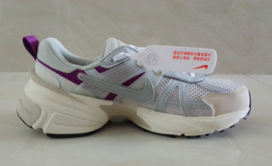 Women runner sneaker shoes,  with box,size 36-40，SS70-83