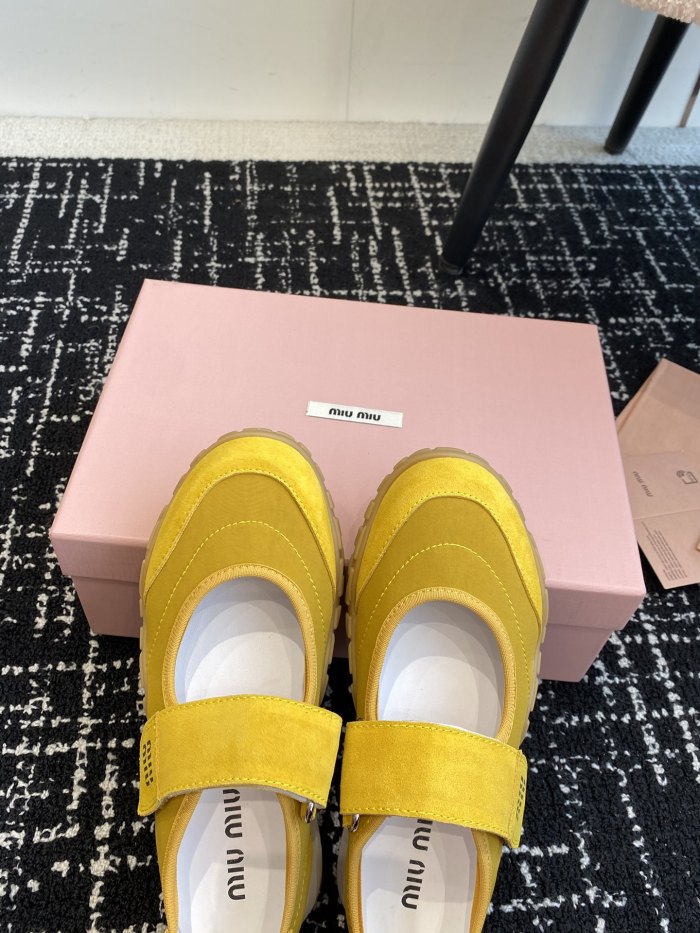 Women flat shoes,  size 35-40, SS70-105
