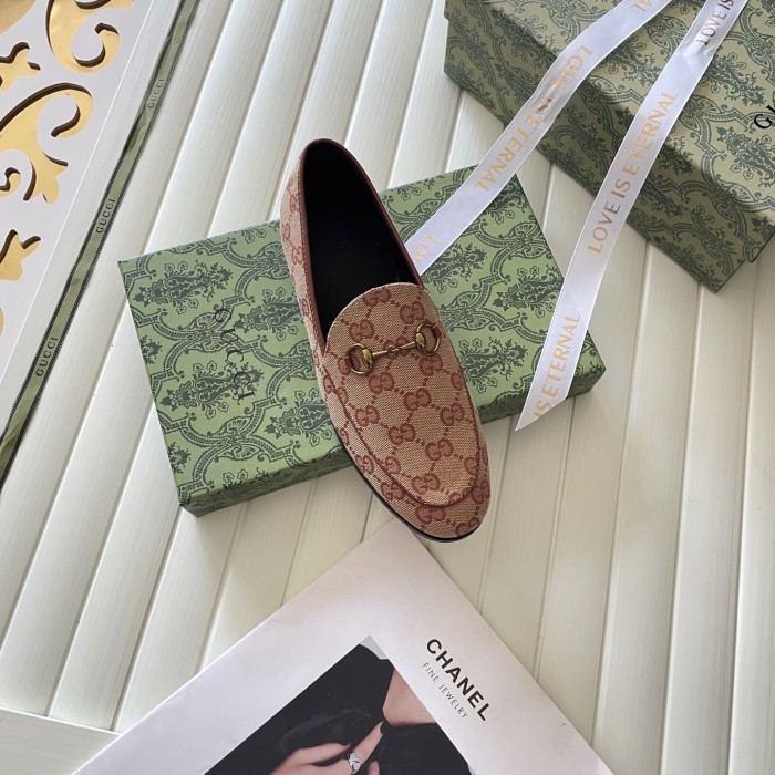 Women flat shoes,  size 34-42, SS60-240