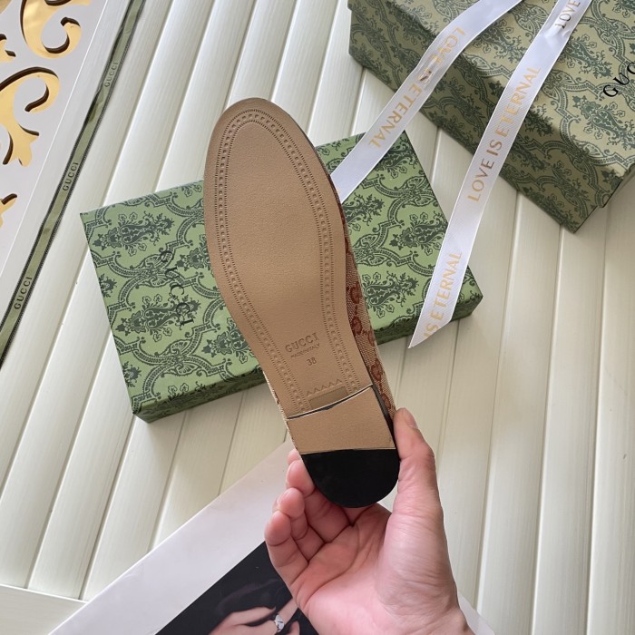Women flat shoes,  size 34-42, SS60-240