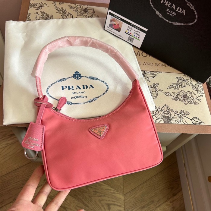 Nylon bag ,budget ,size 20cm,no box,  B35-191-196