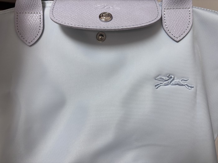 Nylon bag，budget,size 23x14x22cm or 28x15.5x26.5cm or 31x19x30cm, B28-123-151