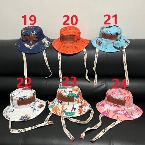 Fashion hat for women ,no box. HX25-19-24