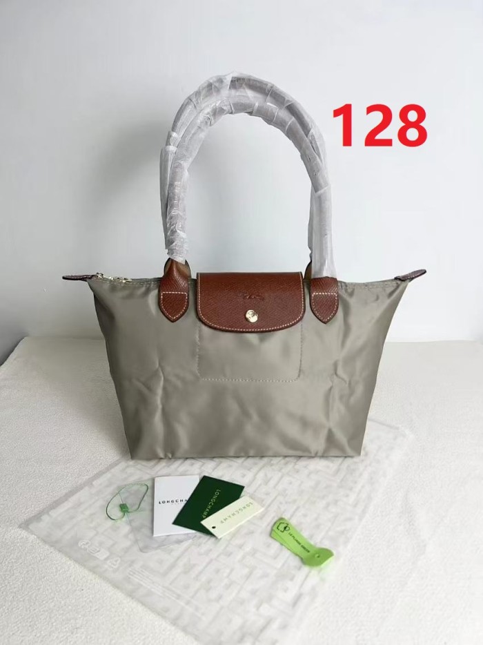 Nylon bag，budget,size 23x14x22cm or 28x15.5x26.5cm or 31x19x30cm, B28-123-151