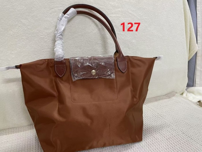Nylon bag，budget,size 23x14x22cm or 28x15.5x26.5cm or 31x19x30cm, B28-123-151