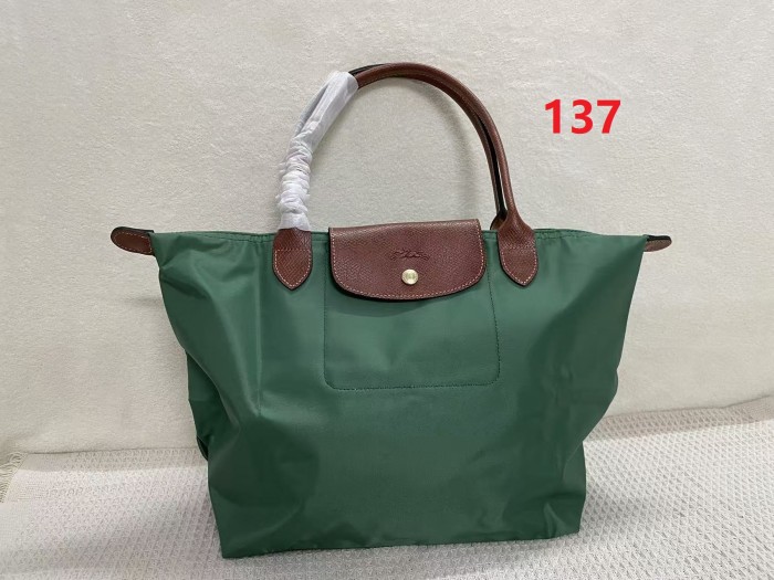 Nylon bag，budget,size 23x14x22cm or 28x15.5x26.5cm or 31x19x30cm, B28-123-151