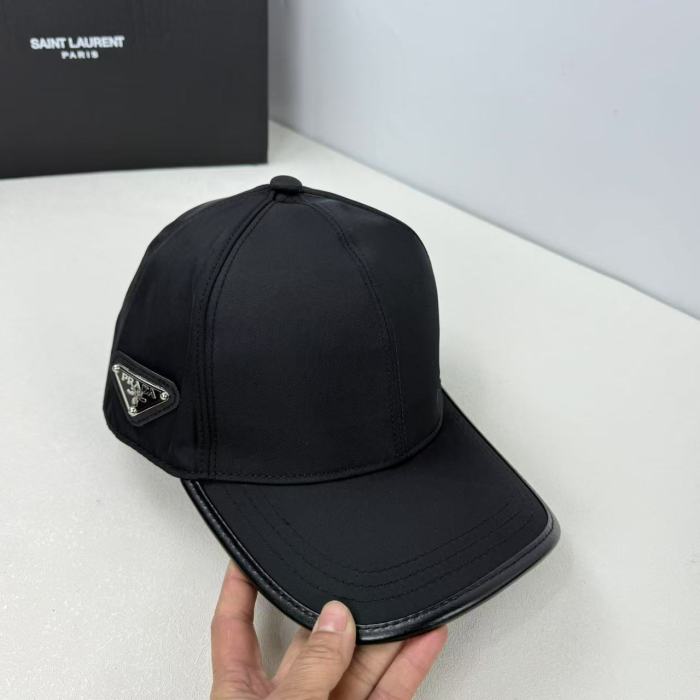 Fashion hat for women men ,no box. HX25-25-28