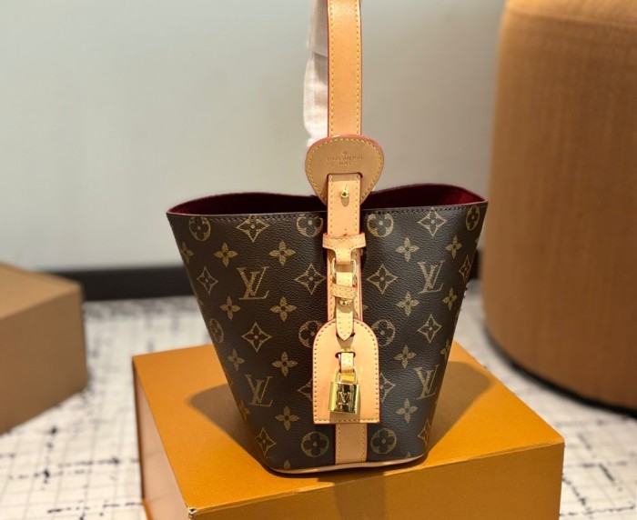 Split leather bag ,3A , size 19x18x12cm,no box,  B68-89-91