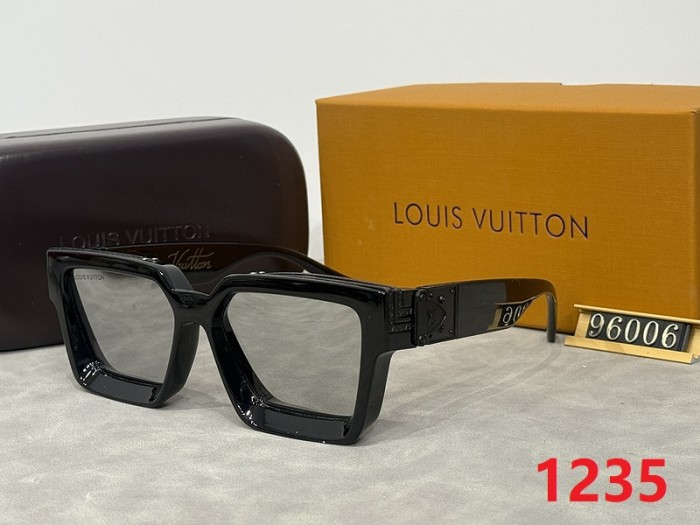 Blue light blocking sunglasses with the box and case ,G25-1231-1244