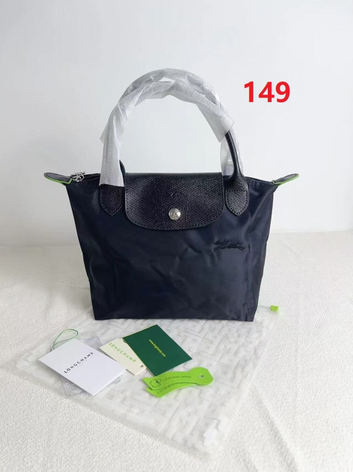 Nylon bag，budget,size 23x14x22cm or 28x15.5x26.5cm or 31x19x30cm, B28-123-151