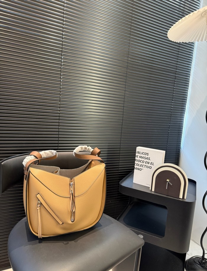 Split leather bag ,3A ,size 29x25cm,no box,  B75-205-212
