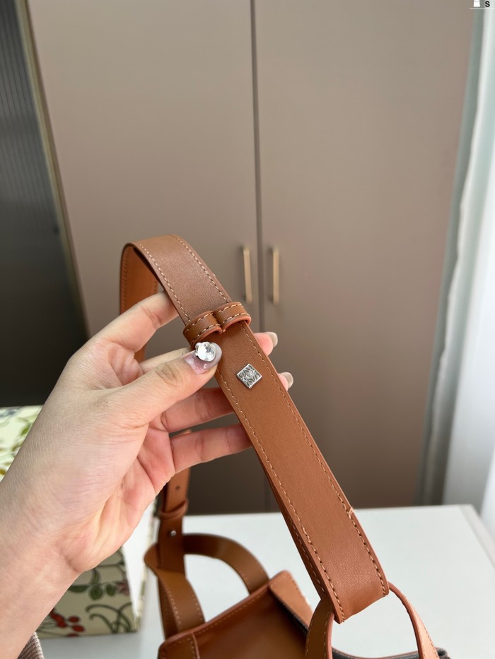 Split leather bag ,4A , size 28x17cm,no box,  B80-16-20