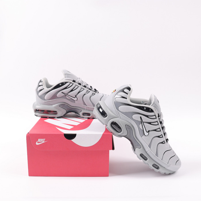 Men runner sneaker shoes,  with box,size 39-48，SS60-3028