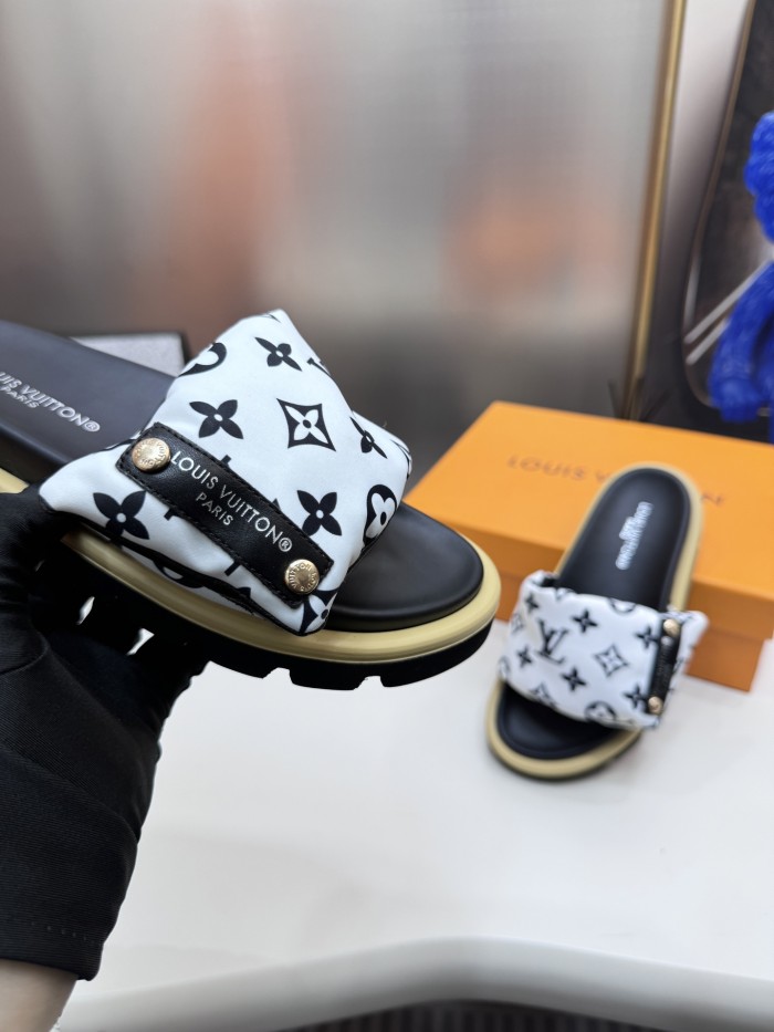Women  flat slippers shoes,,size 35-40, SS60-352-357