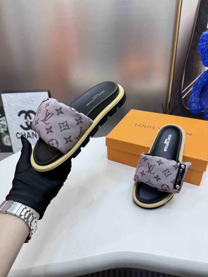 Women  flat slippers shoes,,size 35-40, SS60-352-357