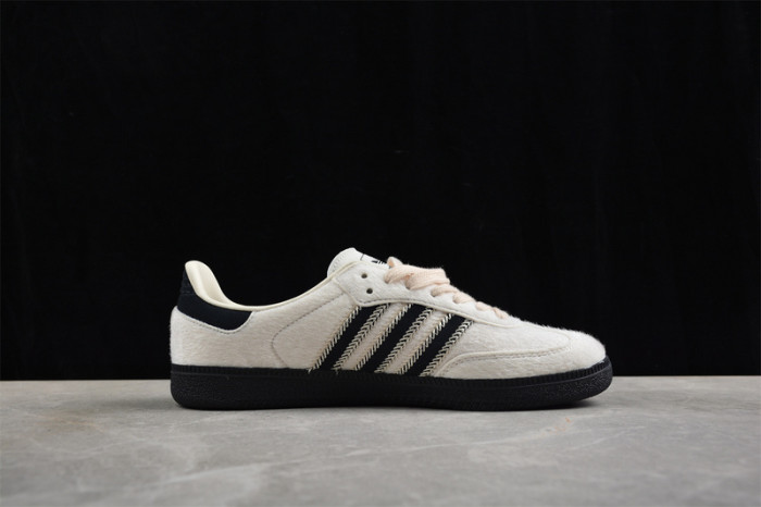Women runner sneaker shoes,  with box,size 36-42，SS60-3018