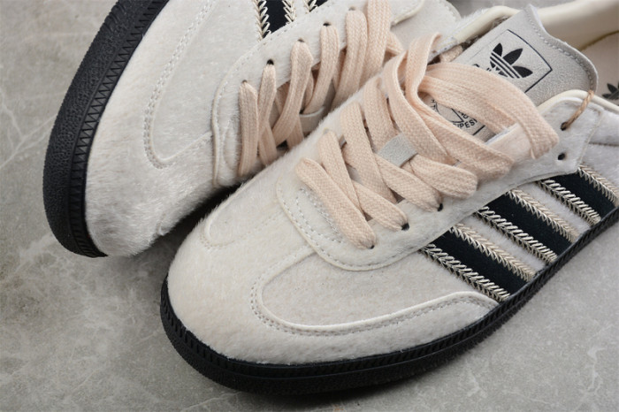Women runner sneaker shoes,  with box,size 36-42，SS60-3018