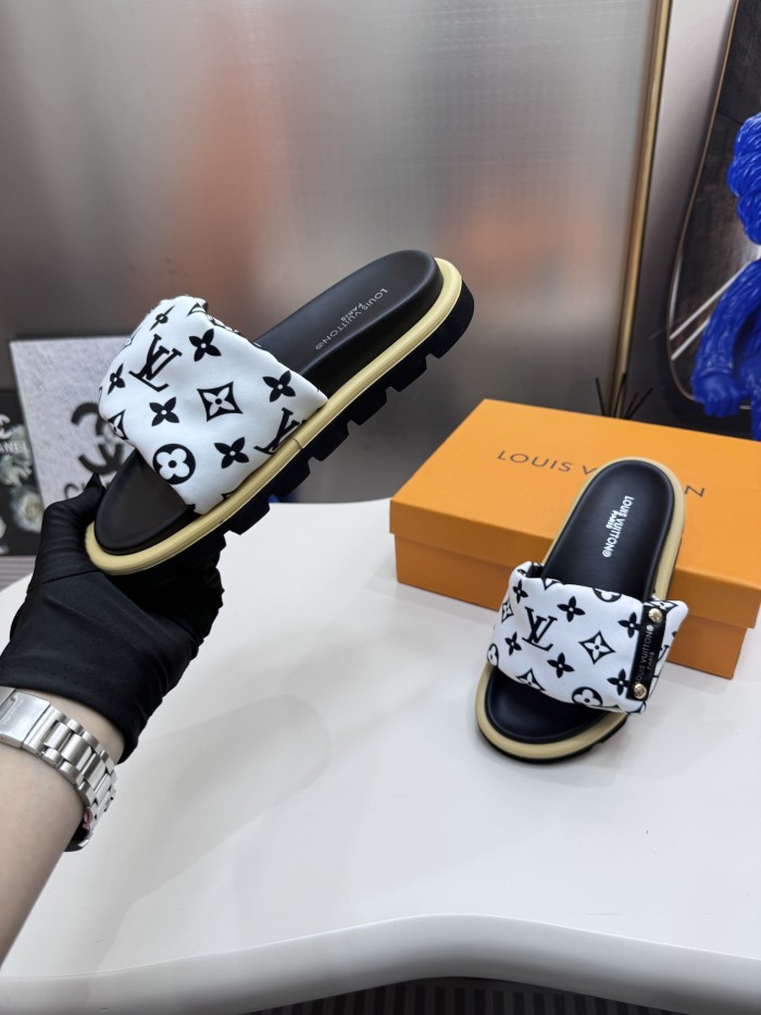 Women  flat slippers shoes,,size 35-40, SS60-352-357