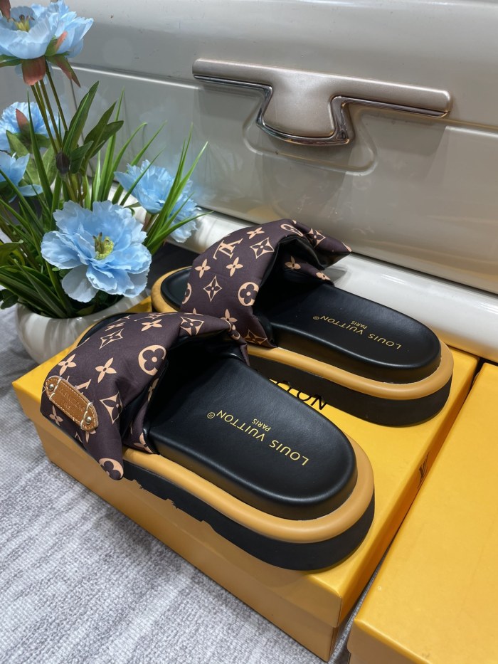 Women  flat slippers shoes,,size 35-42, SS60-248