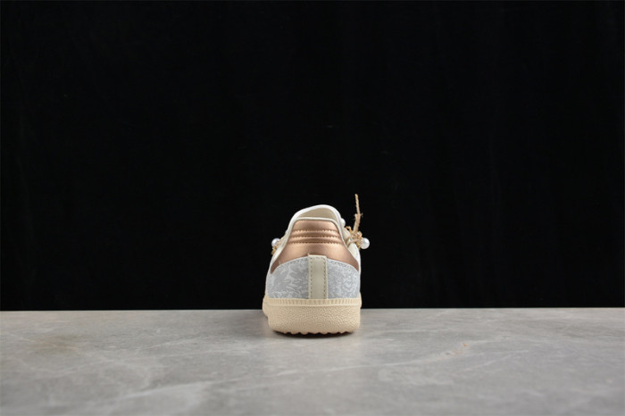 Women runner sneaker shoes,  with box,size 36-41，SS60-3015