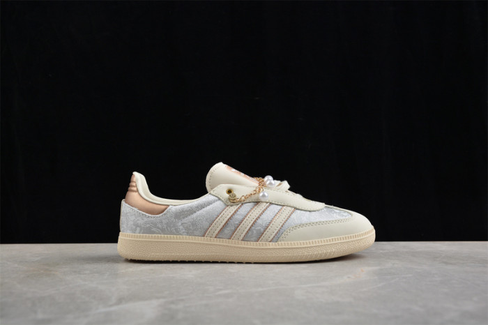 Women runner sneaker shoes,  with box,size 36-41，SS60-3015