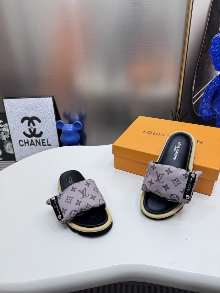 Women  flat slippers shoes,,size 35-40, SS60-352-357