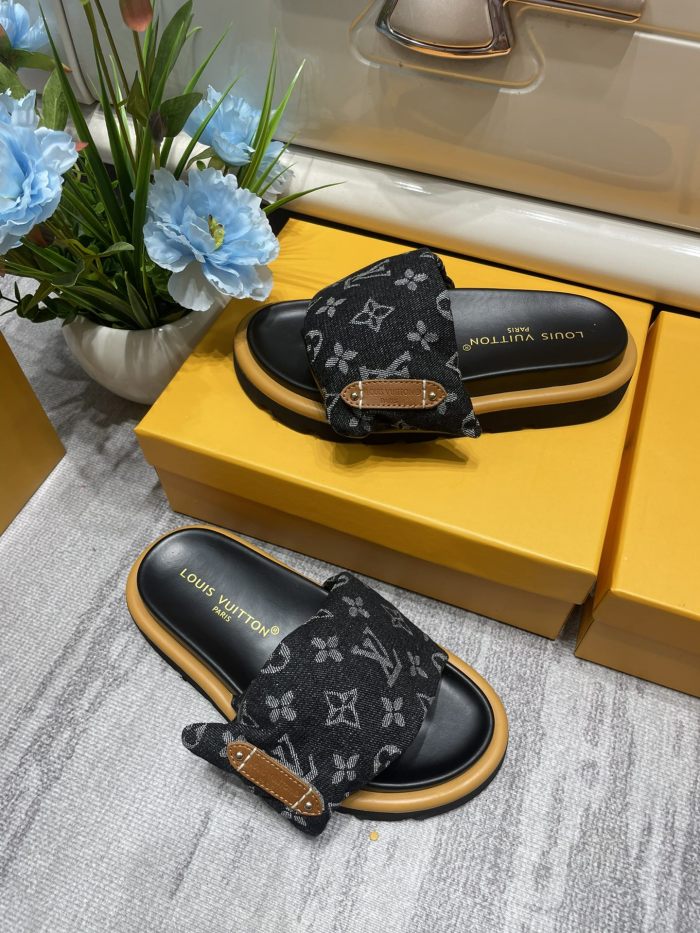 Women  flat slippers shoes,,size 35-42, SS60-246